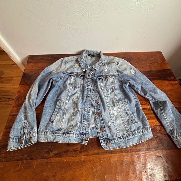 STS Blue Jackets & Blazers - STS Blue Womens Distressed Denim Trucker Jacket Light Wash Blue Cotton Size M